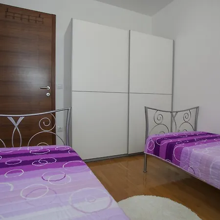 Apartman Vili *